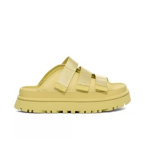 UGG GoldenGlow slides in Golden Apple 🍏